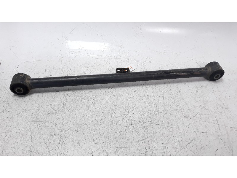 Recambio de tirante trasero izquierdo para toyota land cruiser (j15) 2.8 cat referencia OEM IAM 4872035061  