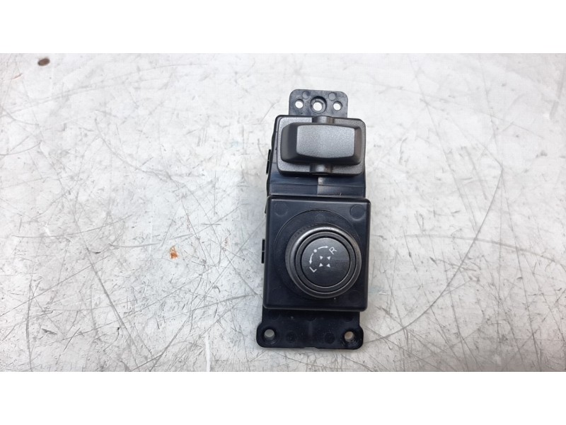 Recambio de mando retrovisor para ssangyong tivoli urban 4x2 referencia OEM IAM 8550135110  