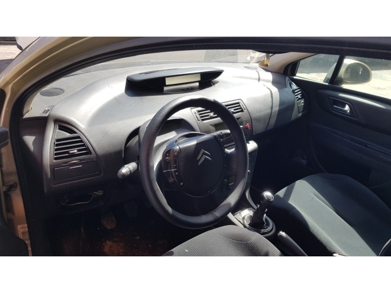 citroen c4 berlina del año 2006