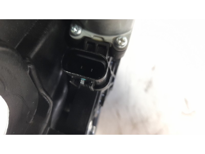 Recambio de elevalunas trasero izquierdo para hyundai tucson 1.7 crdi cat referencia OEM IAM 83470D7100  