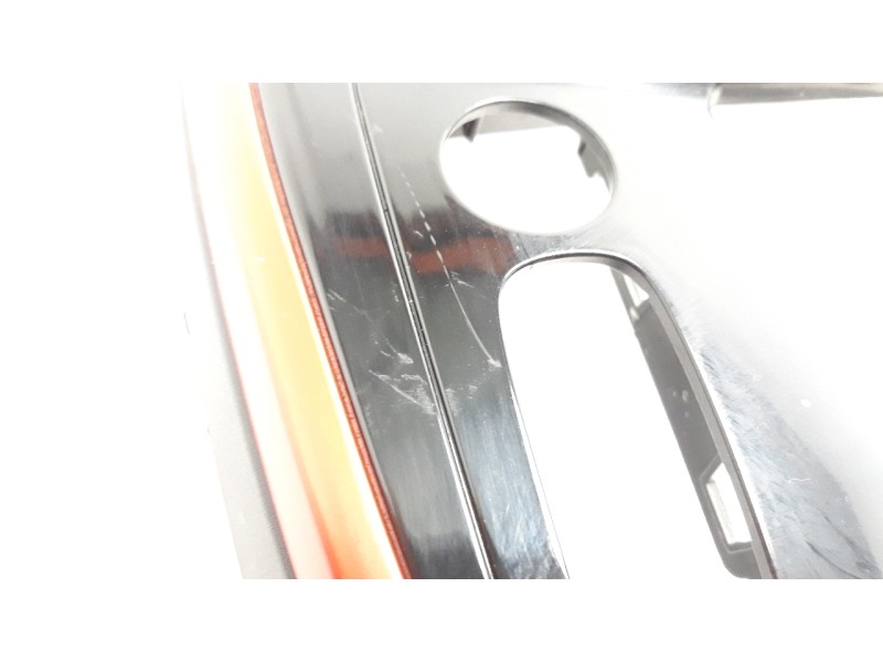 Recambio de moldura para renault captur 1.5 dci diesel fap energy referencia OEM IAM 682704761R  