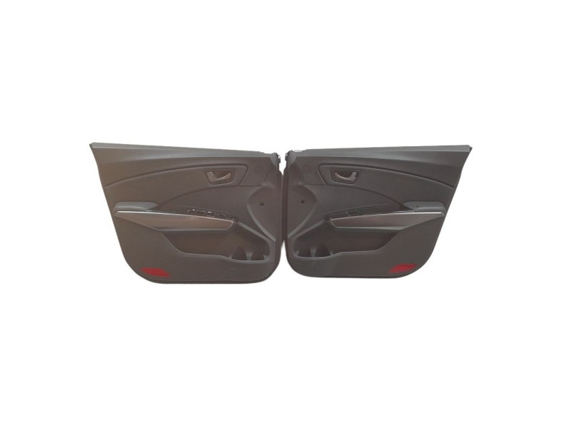 Recambio de juego asientos completo para ssangyong tivoli urban 4x2 referencia OEM IAM 1303208CCX  