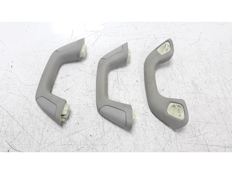 Recambio de maneta interior delantera derecha para toyota land cruiser (j15) 2.8 cat referencia OEM IAM 7468060010B0  