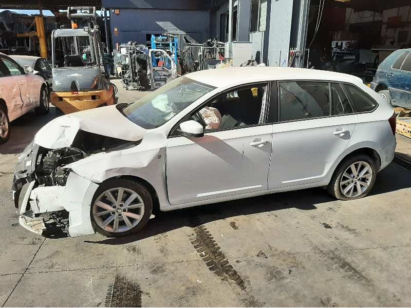 skoda spaceback (5h) del año 2015