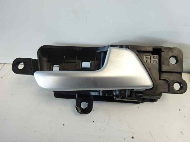 Recambio de maneta interior delantera derecha para kia sportage drive 2wd referencia OEM IAM 82623F1000  