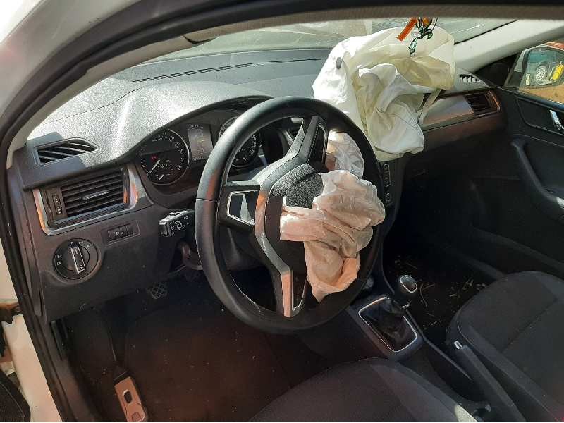 skoda spaceback (5h) del año 2015