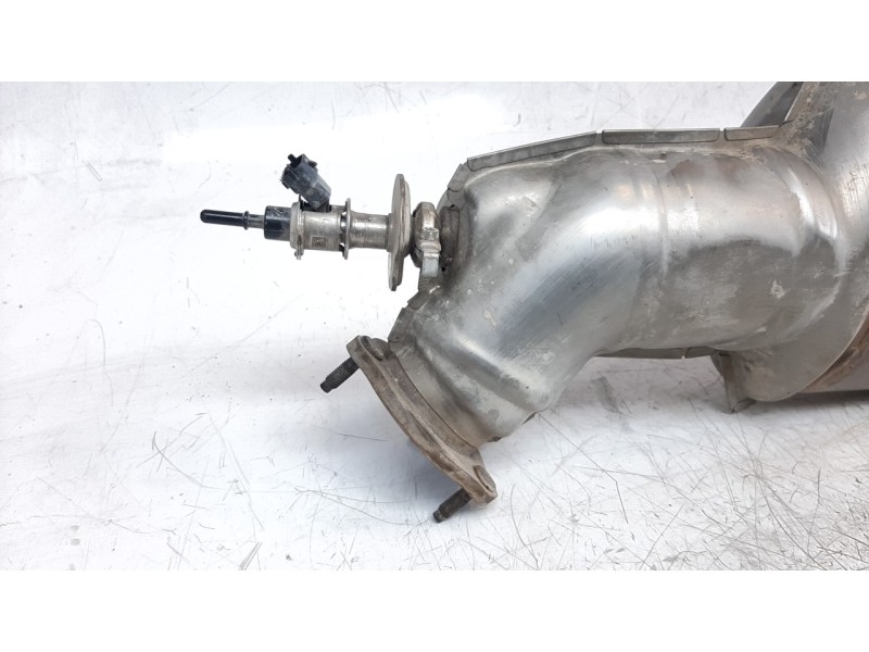 Recambio de catalizador para audi a4 avant (8wd) referencia OEM IAM 8W0131703BD  