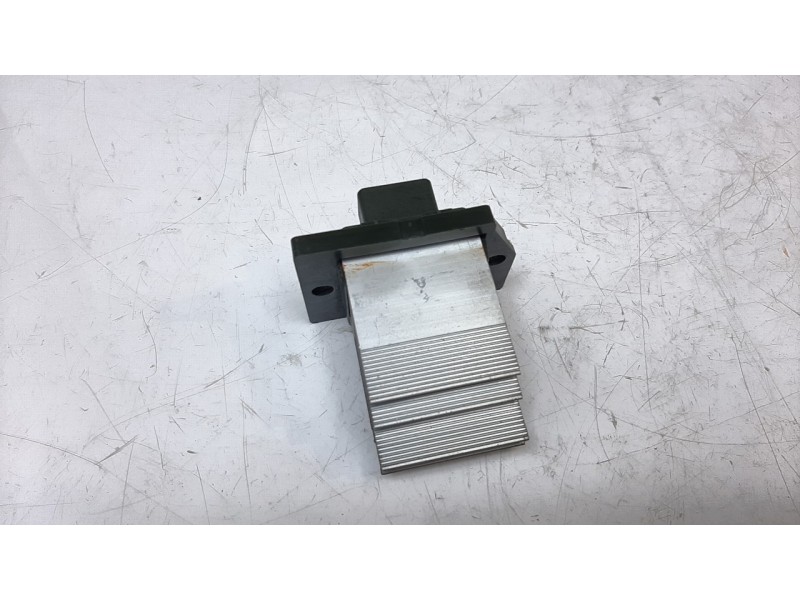 Recambio de resistencia calefaccion para hyundai tucson classic blue referencia OEM IAM 97235J5000  