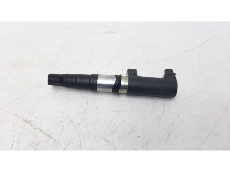 Recambio de bobina encendido para renault megane i fase 2 berlina (ba0) 1.4 cat referencia OEM IAM 8200765882 78419001 