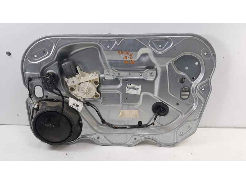 Recambio de elevalunas delantero derecho para ford focus berlina (cap) trend referencia OEM IAM 1736144 106104516 118638