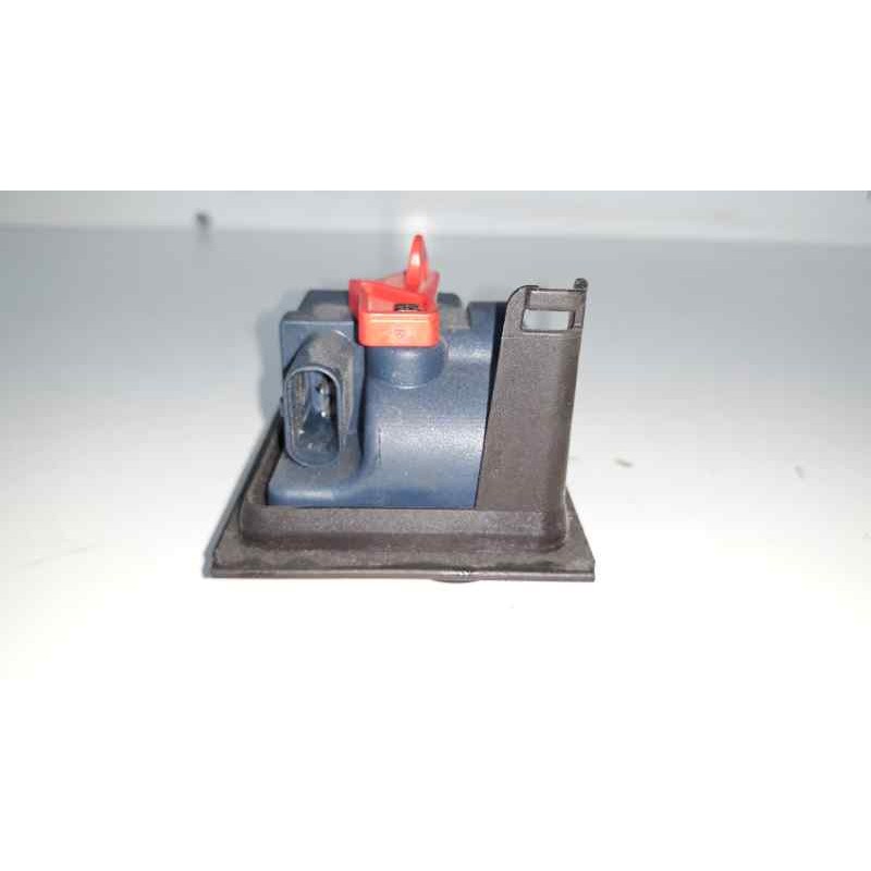 Recambio de tapa exterior combustible para mercedes-benz clase c (w205) lim. c 220 cdi bluetec (205.004) referencia OEM IAM 2056