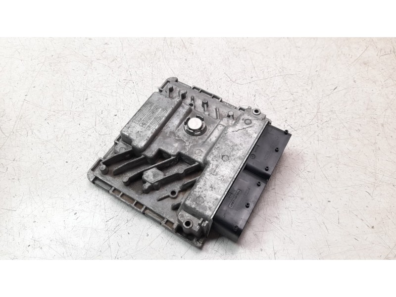Recambio de centralita motor uce para volkswagen scirocco (138) 2.0 tsi referencia OEM IAM 06K907425C  