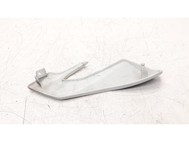 Recambio de moldura para bmw f 800 r f 800 r referencia OEM IAM 46638546349 10872210 