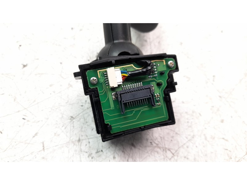 Recambio de mando limpia para land rover evoque referencia OEM IAM BJ323F973BB  