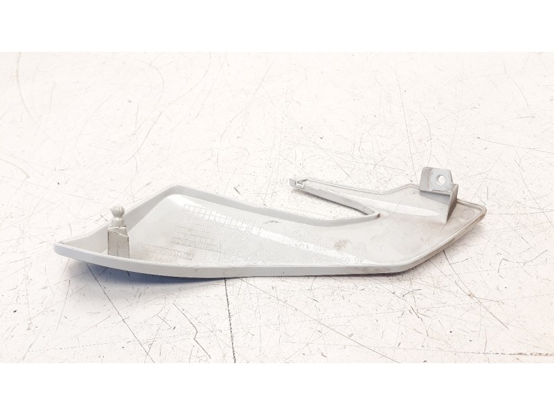 Recambio de moldura para bmw f 800 r f 800 r referencia OEM IAM 46638546350 10872210 