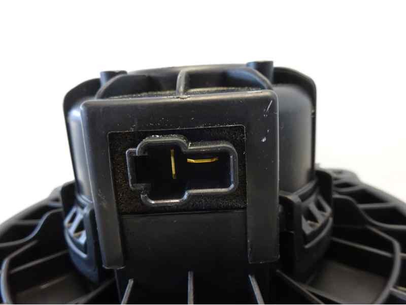 Recambio de ventilador calefaccion para kia sportage drive 2wd referencia OEM IAM 2135160927  