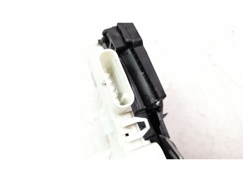 Recambio de cerradura puerta trasera derecha para audi a4 avant (8wd) referencia OEM IAM 8X0839016G  