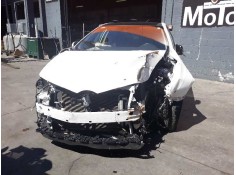 toyota auris del año 2014 2