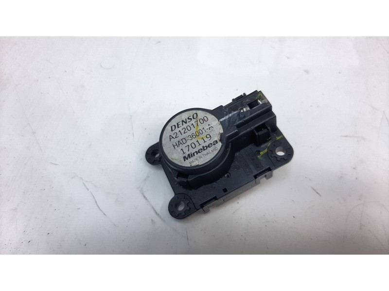 Recambio de motor apertura trampillas climatizador para renault clio v zen referencia OEM IAM A21201700  