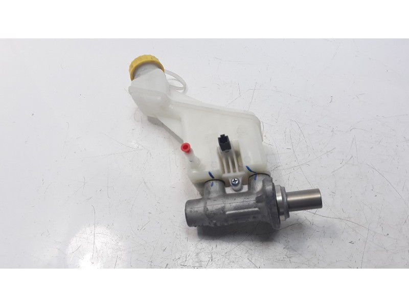 Recambio de bomba freno para mahindra kuv 100 2wd nxt referencia OEM IAM 0607AAA0007KT  