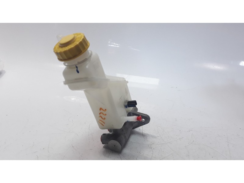 Recambio de bomba freno para mahindra kuv 100 2wd nxt referencia OEM IAM 0607AAA0007KT  