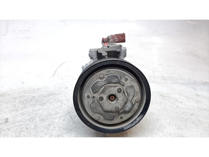 Recambio de compresor aire acondicionado para audi a4 avant (8wd) referencia OEM IAM 8W0816803L  CAF210237VW