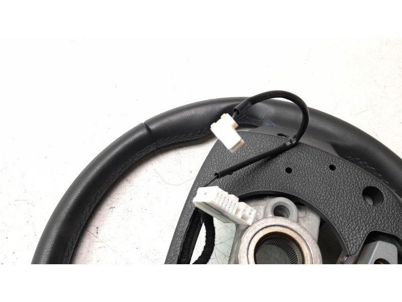 Recambio de volante para hyundai tucson 1.7 crdi cat referencia OEM IAM 56100D7580TRB  