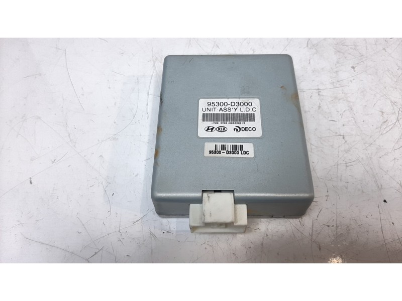Recambio de modulo electronico para hyundai tucson 1.6 cat referencia OEM IAM 95300D3000  