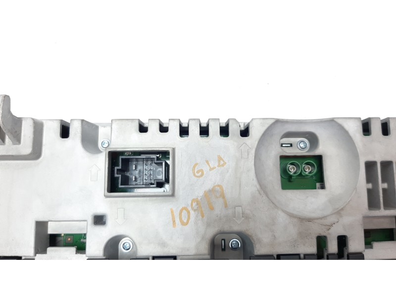 Recambio de cuadro instrumentos para mercedes-benz clase gla (bm 247) 1.3 cat referencia OEM IAM A2479008211  
