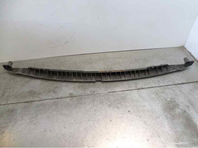 Recambio de moldura para volkswagen touareg (7la) tdi v10 referencia OEM IAM 7L6807863  