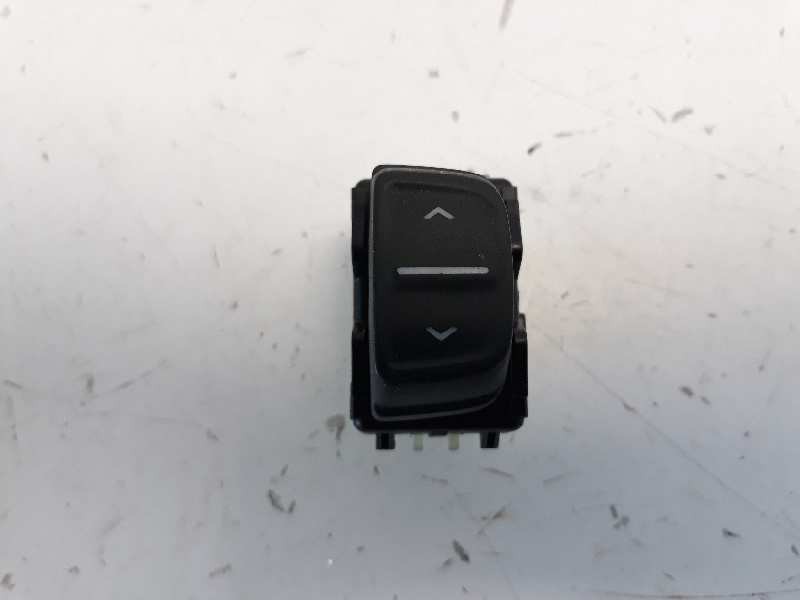 Recambio de mando elevalunas delantero derecho para dacia sandero laureate referencia OEM IAM 254214937R  
