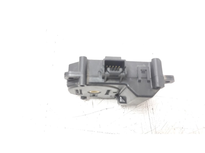 Recambio de motor apertura trampillas climatizador para toyota land cruiser (j15) 2.8 cat referencia OEM IAM 0638000172  