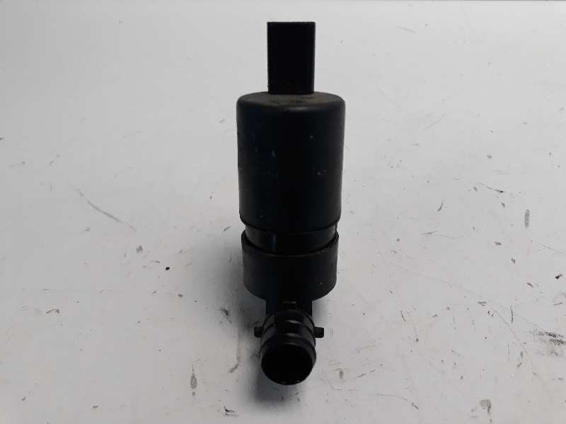 Recambio de bomba limpia para dacia sandero laureate referencia OEM IAM 286200851R  