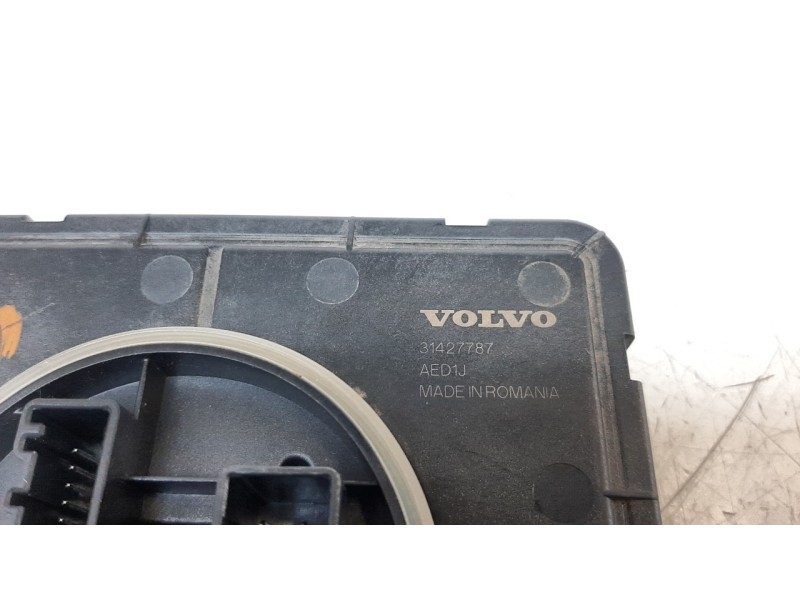 Recambio de centralita luces para volvo v60 familiar 2.0 diesel cat referencia OEM IAM 31427787  