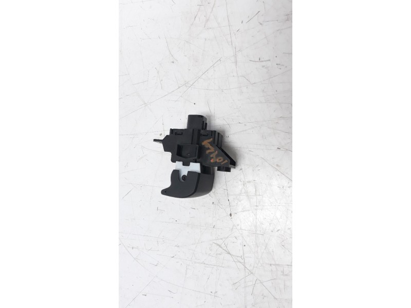 Recambio de mando elevalunas delantero derecho para ford kuga (cbs) 2.0 tdci cat referencia OEM IAM 1850432  