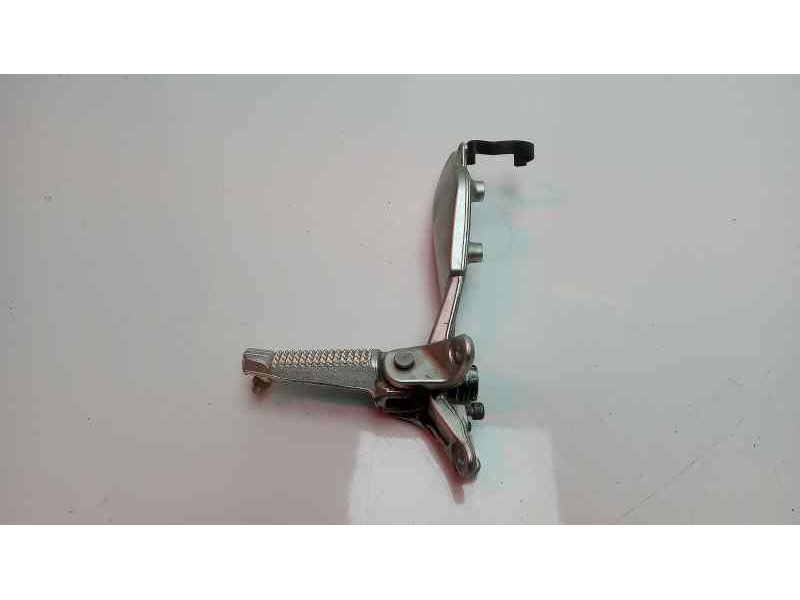 Recambio de estribo para bmw k 1300 s/r/gt k1300 r referencia OEM IAM 7660154  