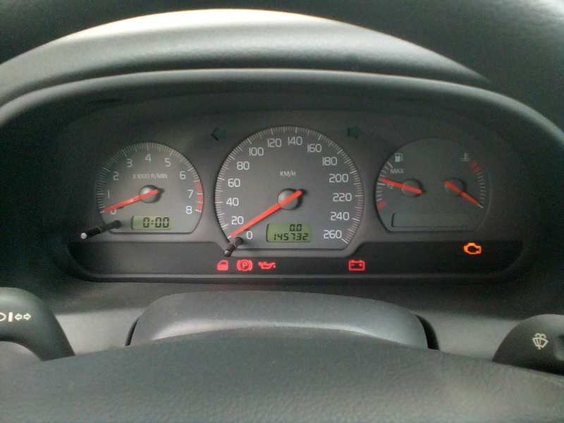 volvo v40 familiar del año 2001