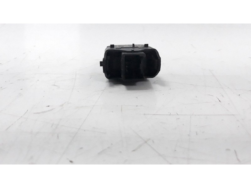 Recambio de mando elevalunas trasero derecho para ford kuga (cbs) 2.0 tdci cat referencia OEM IAM 1850432  
