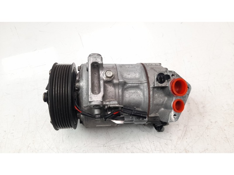 Recambio de compresor aire acondicionado para renault megane iv berlina 5p 1.2 tce energy referencia OEM IAM 926001268R 320024G 