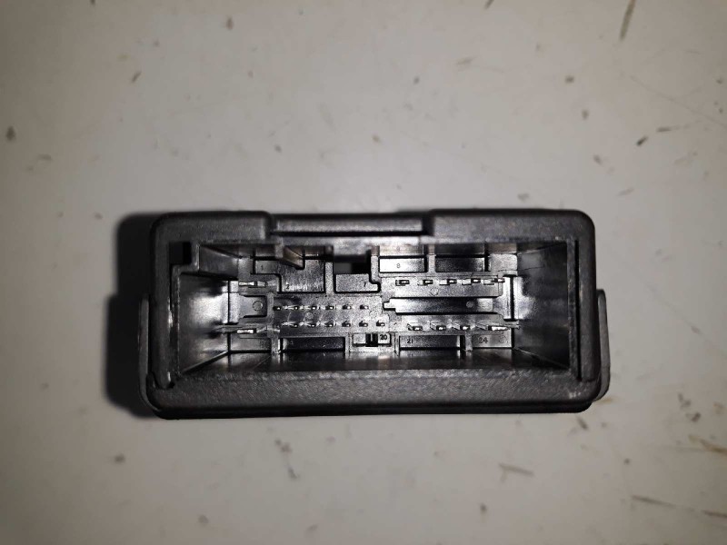 Recambio de modulo electronico para ford s-max titanium referencia OEM IAM EM2T13C148AM  