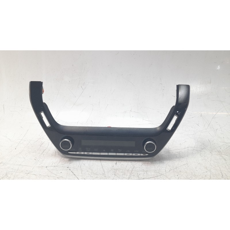 Recambio de mando climatizador para toyota corolla (e21) hybrid style referencia OEM IAM 5590002F30  