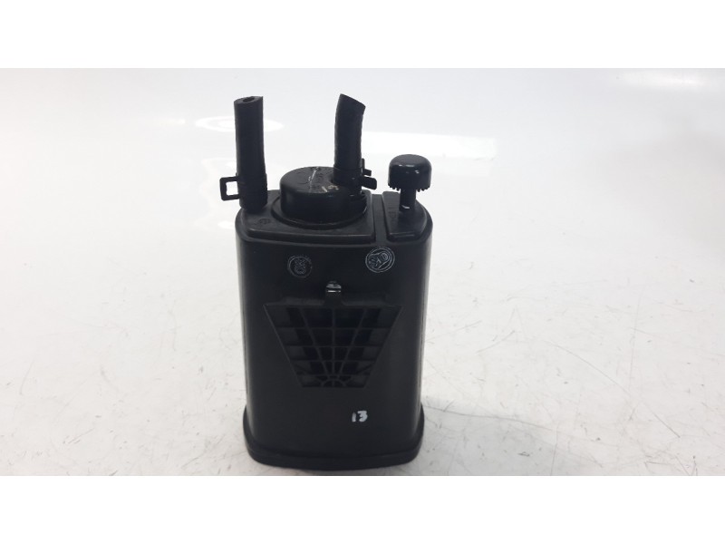 Recambio de filtro carbono activo para mahindra kuv 100 2wd nxt referencia OEM IAM 1001CAA15861N  