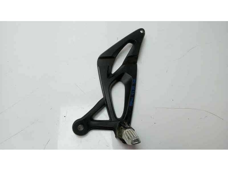Recambio de estribo para bmw k 1300 s/r/gt k1300 r referencia OEM IAM 7660170  