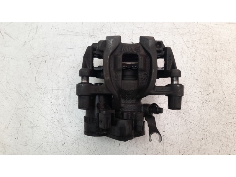Recambio de pinza de freno trasera izquierda para mini clubman (f54) cooper d referencia OEM IAM 679895707  