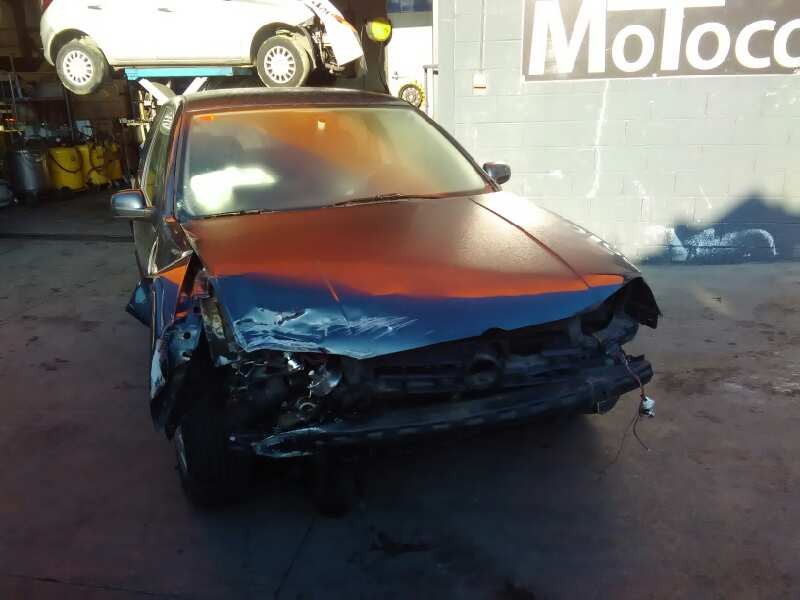 volkswagen golf iv berlina (1j1) del año 2002