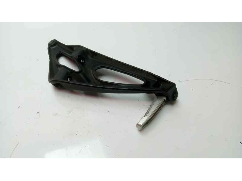 Recambio de estribo para bmw k 1300 s/r/gt k1300 r referencia OEM IAM 7660169  