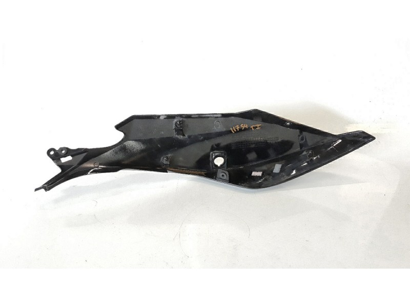 Recambio de moldura para kawasaki ninja 400 referencia OEM IAM 360410037  