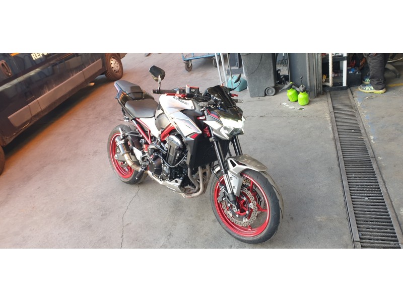 kawasaki z 900 del año 2022