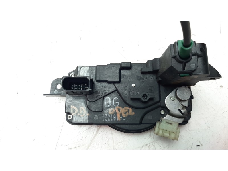 Recambio de cerradura puerta delantera derecha para opel zafira b 1.7 16v cdti referencia OEM IAM 13210749  