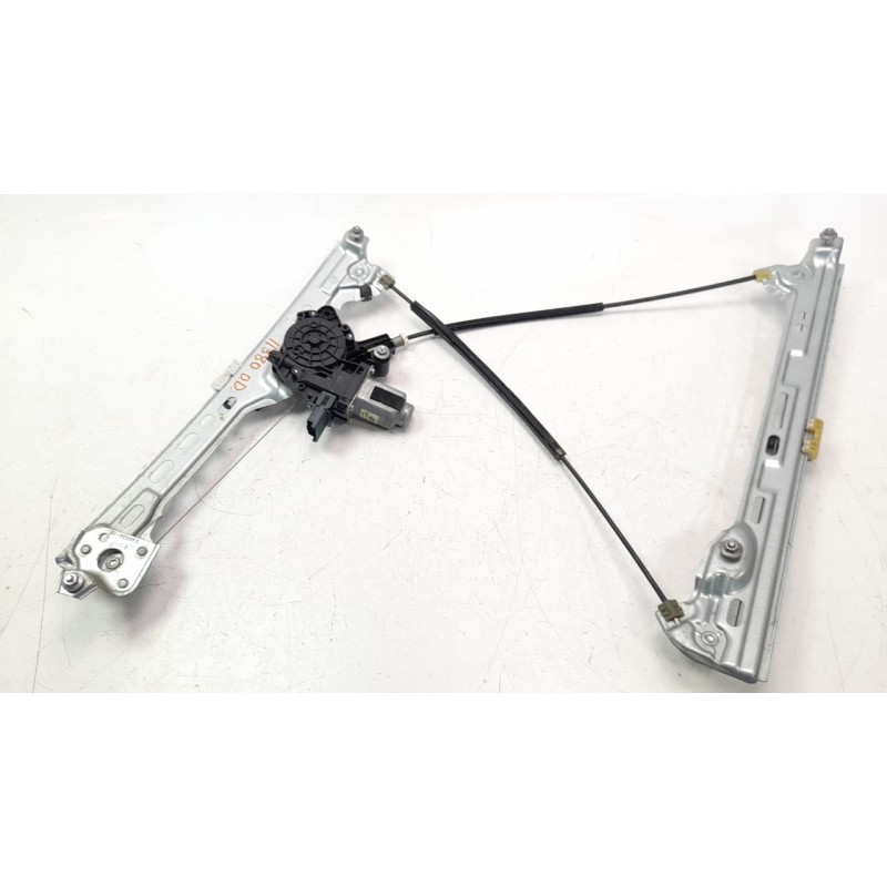 Recambio de elevalunas delantero derecho para renault megane iv berlina 5p 1.2 tce energy referencia OEM IAM 807206746R  